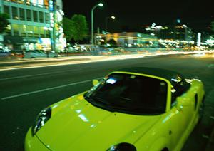 革新的なデジタルキーと全国展開を実現したTANAAKKレンタカーの魅力